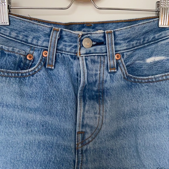 Levi’s Premium Wedgie Straight Jeans - Picture 3 of 4